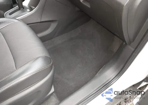 2018 Chevrolet Trax Lt z USA, uszkodzony, nr VIN 3GNCJPSB0JL309321